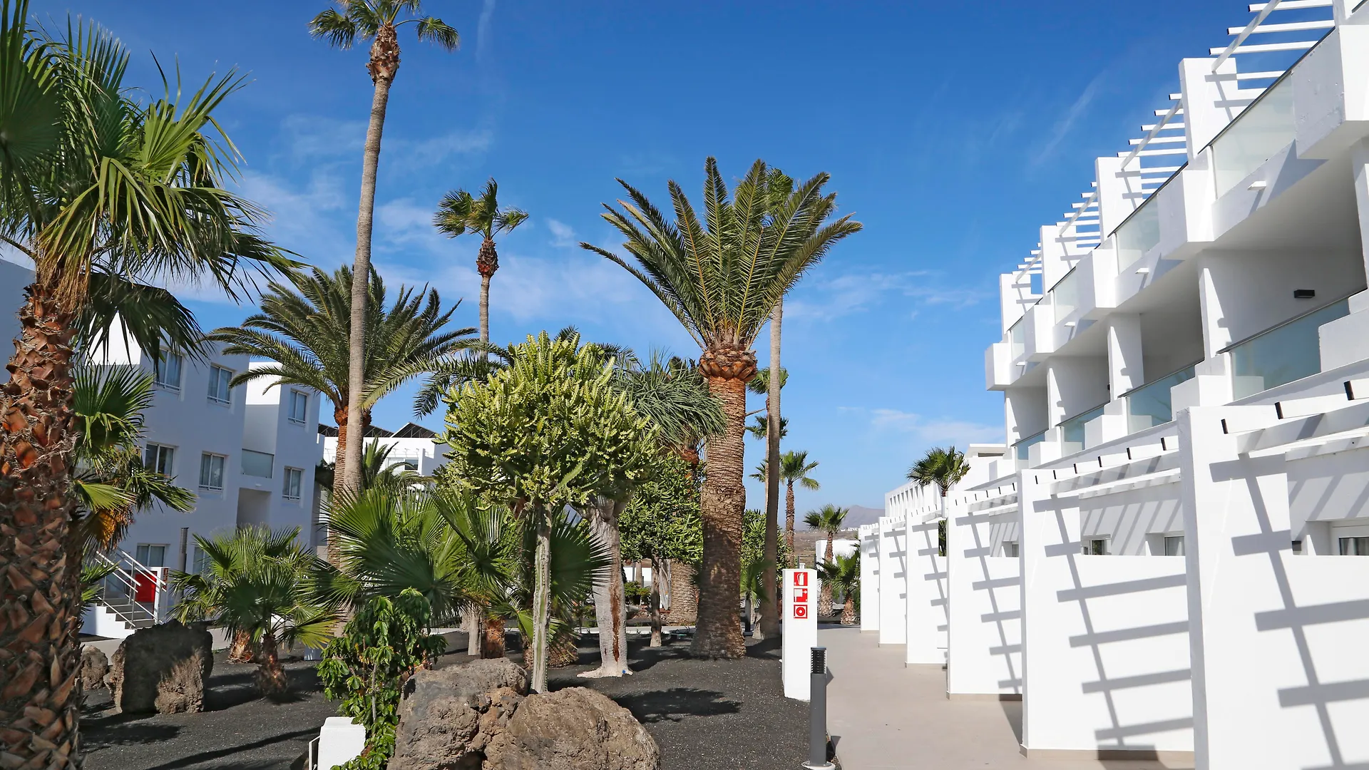 Отель Aequora Lanzarote Suites Пуэрто дель Кармен